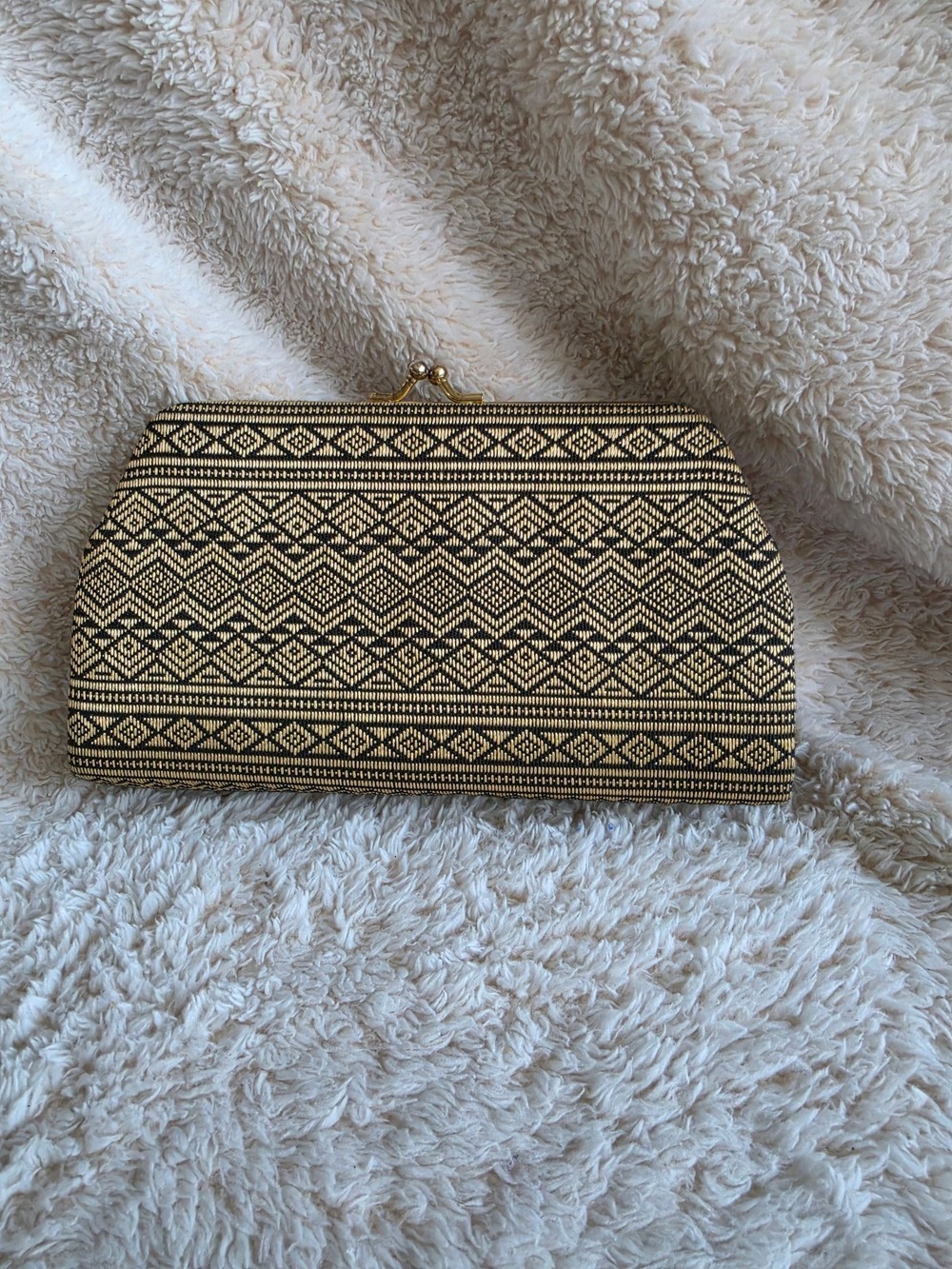 Vintage Black Gold Geometric Woven Kiss Lock Clutch Bag